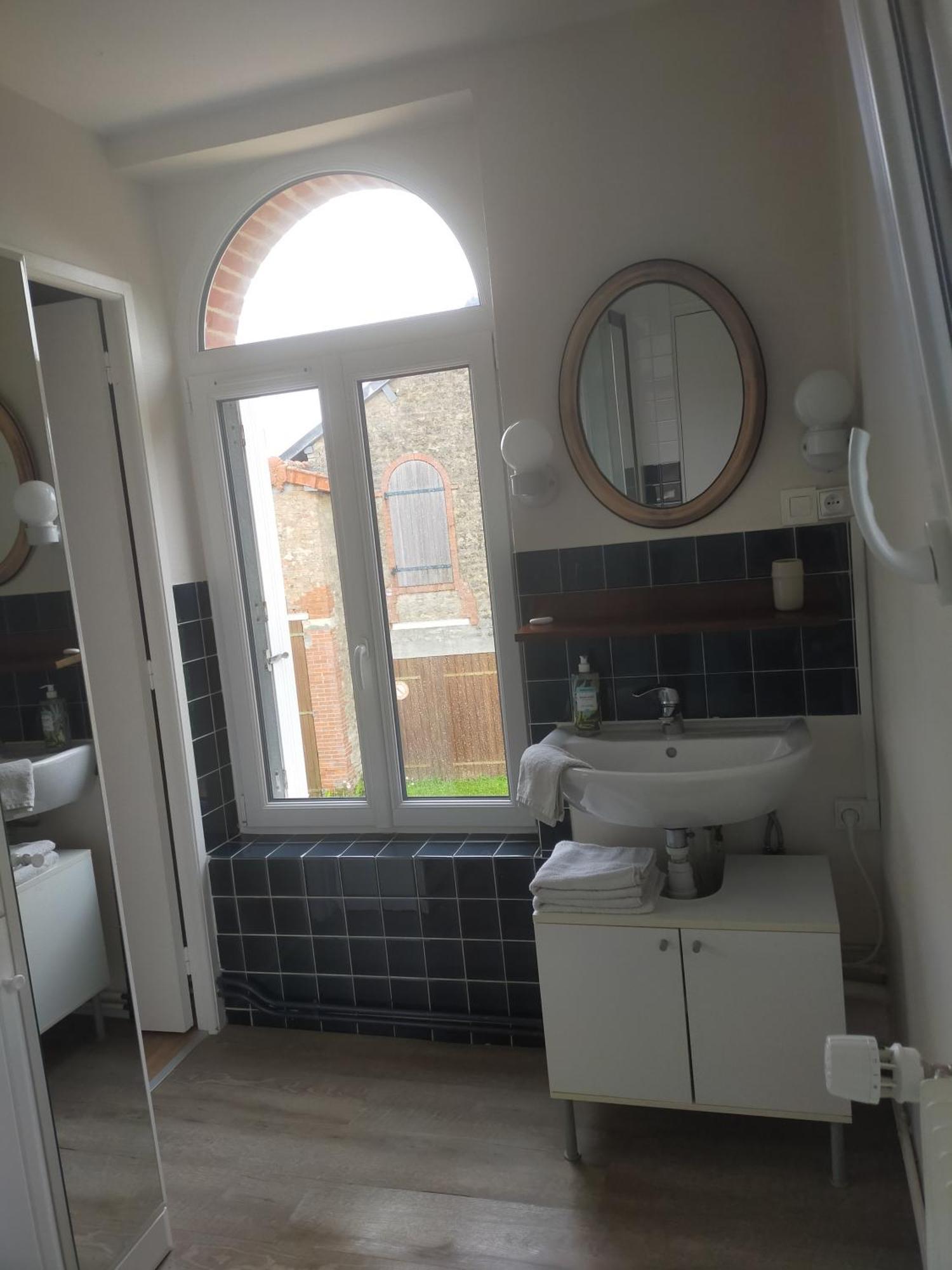 Loc Mi Villa Carentan Exteriör bild